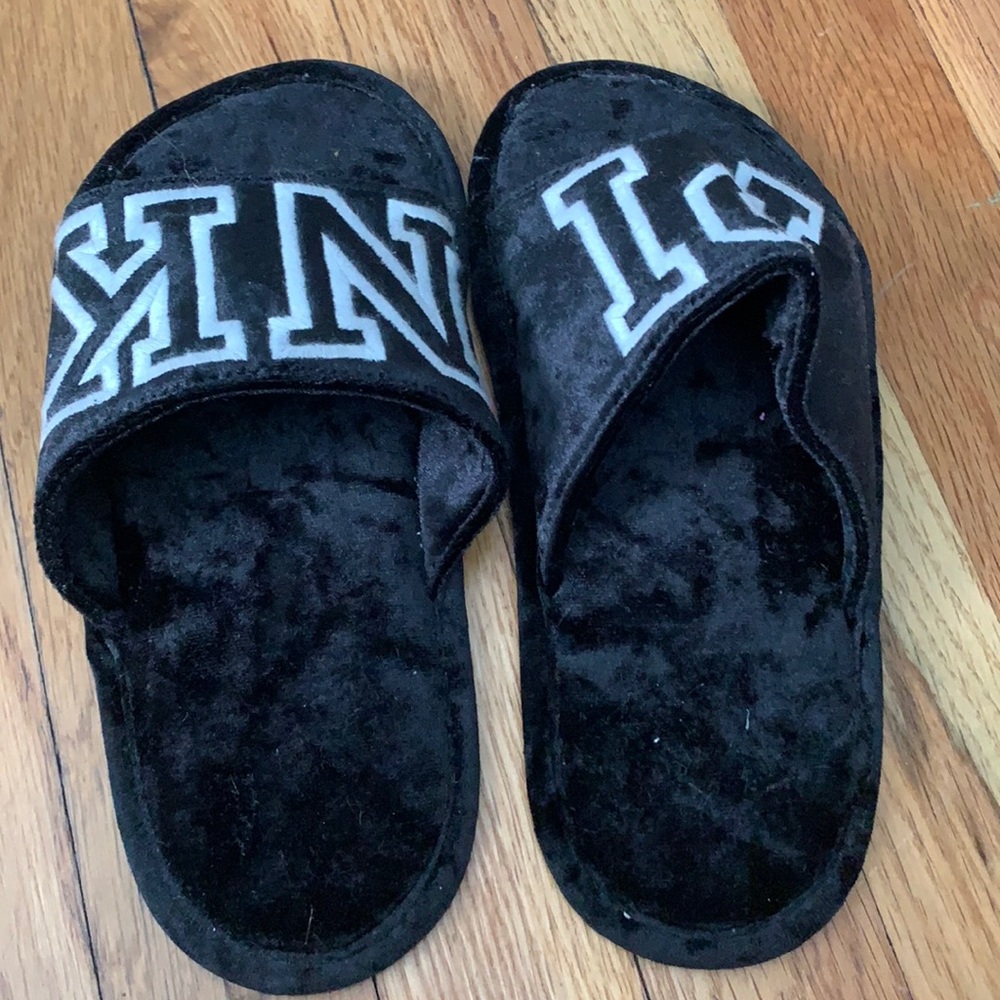 BRAND NEW PINK SLIPPERS!!! NEVER BEEN WORN!!
